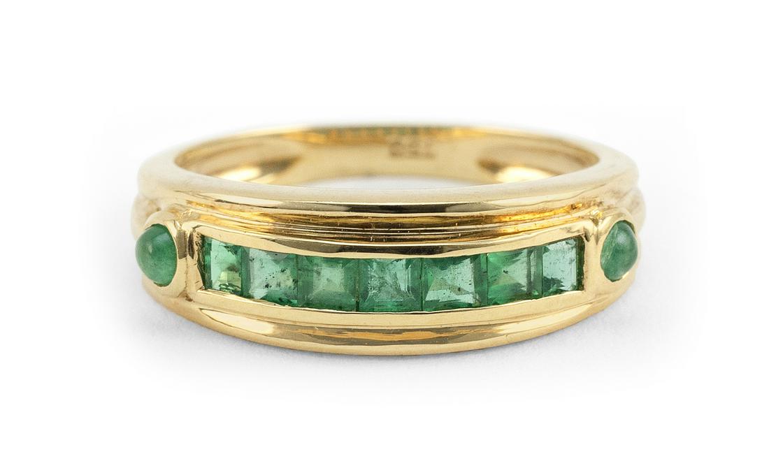 18KT GOLD AND EMERALD RING Approx. 2.48 total dwt. (1 of 1)