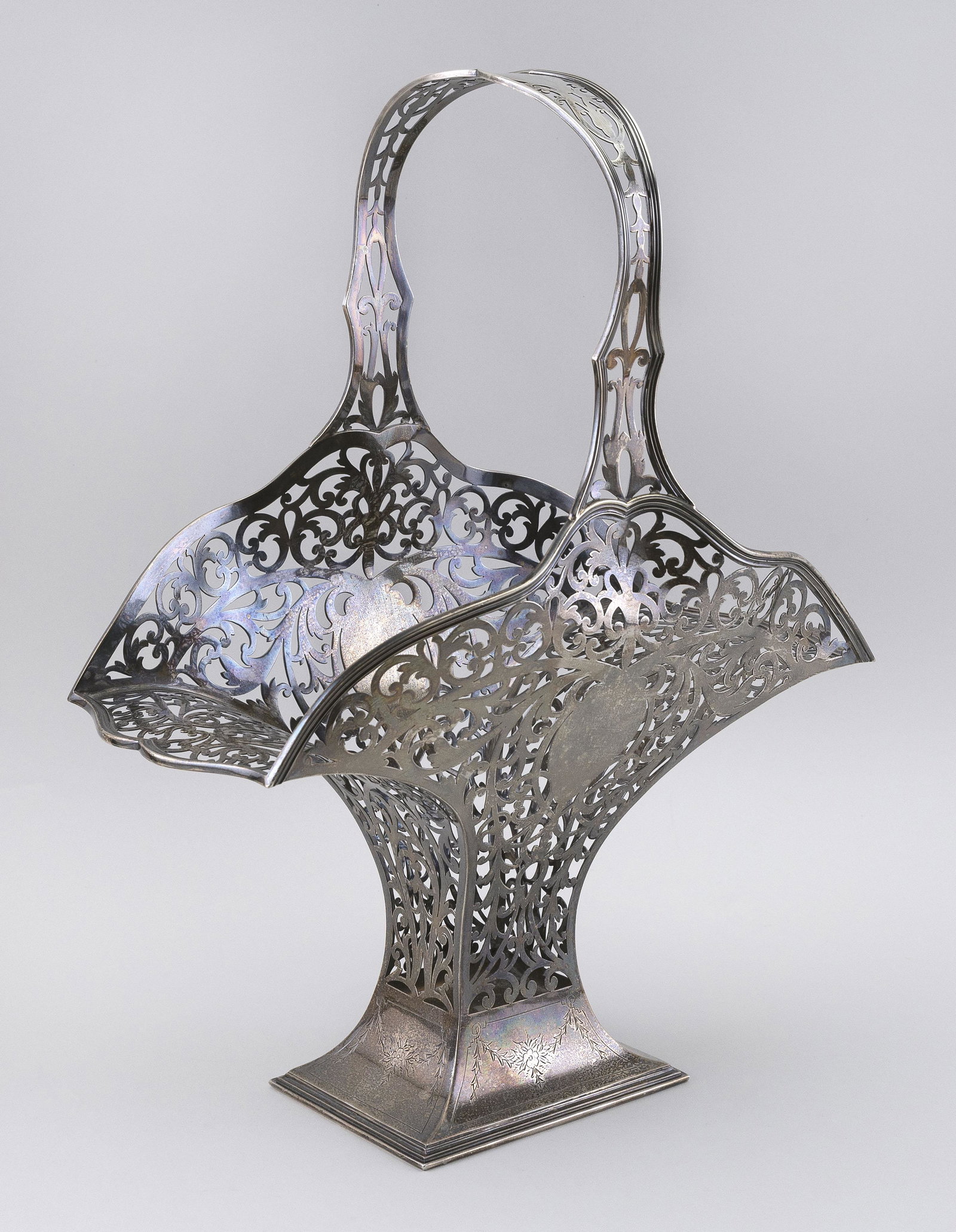 REED & BARTON STERLING SILVER BRIDE’S BASKET (1 of 1)
