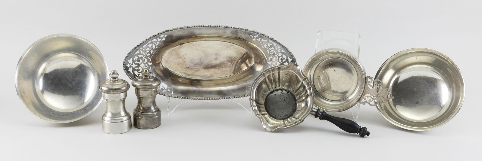 SIX PIECES OF STERLING SILVER TABLEWARE 20th Century (1 of 1)