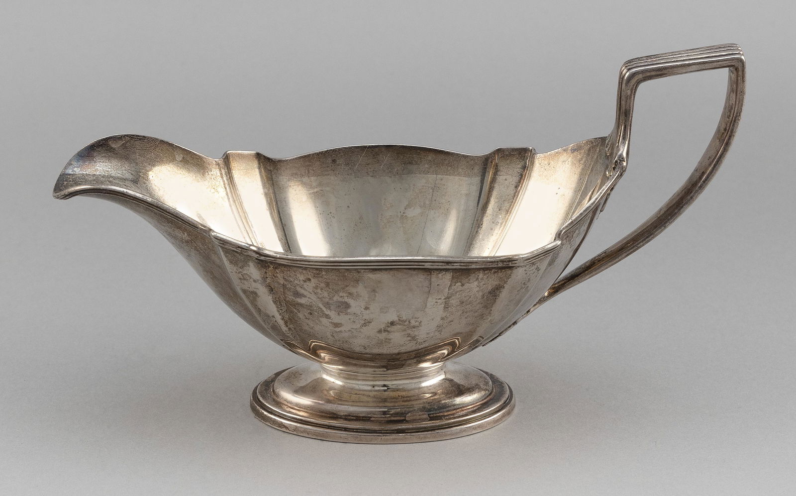 GORHAM “PLYMOUTH” STERLING SILVER SAUCEBOAT (1 of 2)