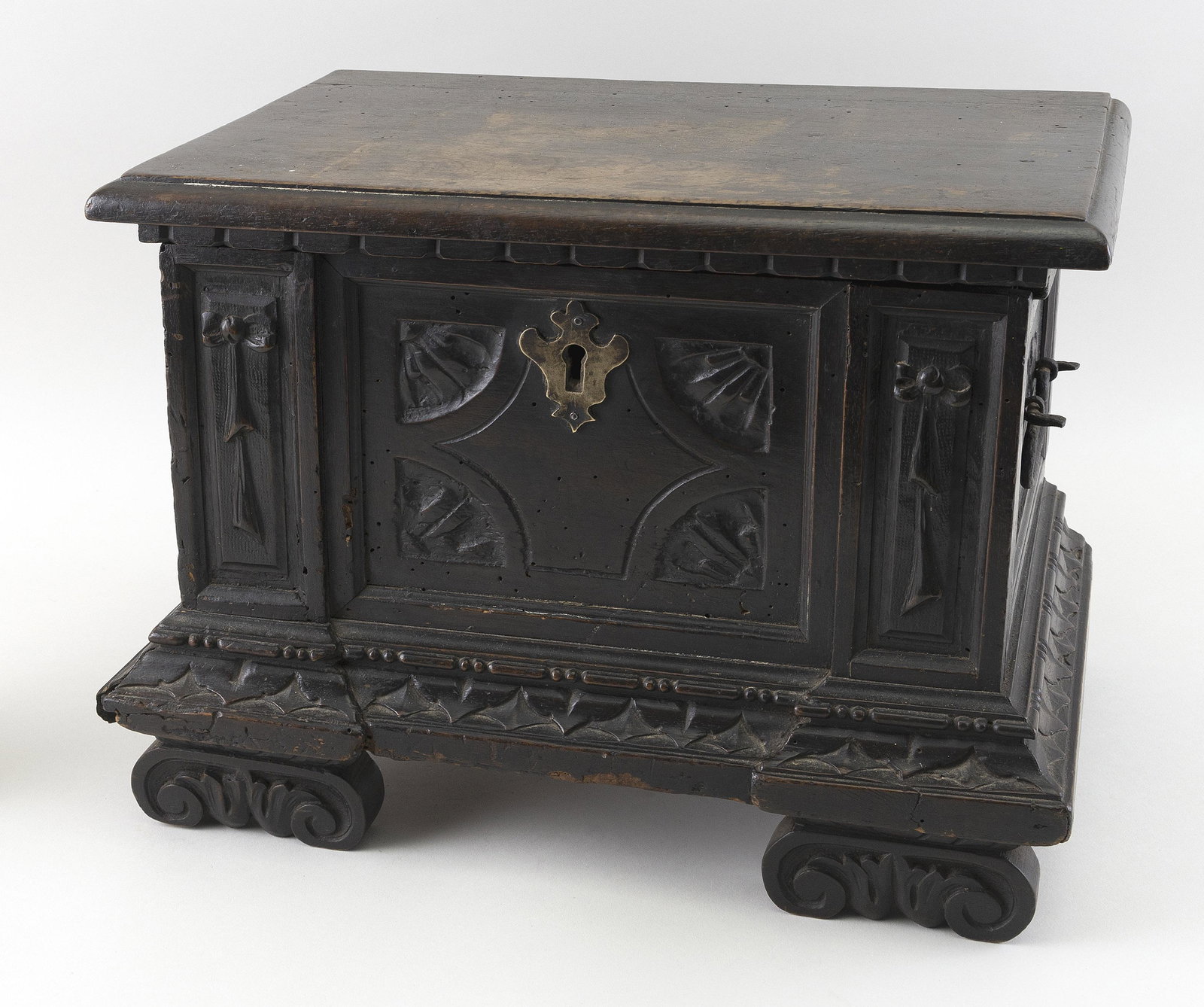 CONTINENTAL CARVED MAHOGANY BOX 19th Century Height (1 of 2)