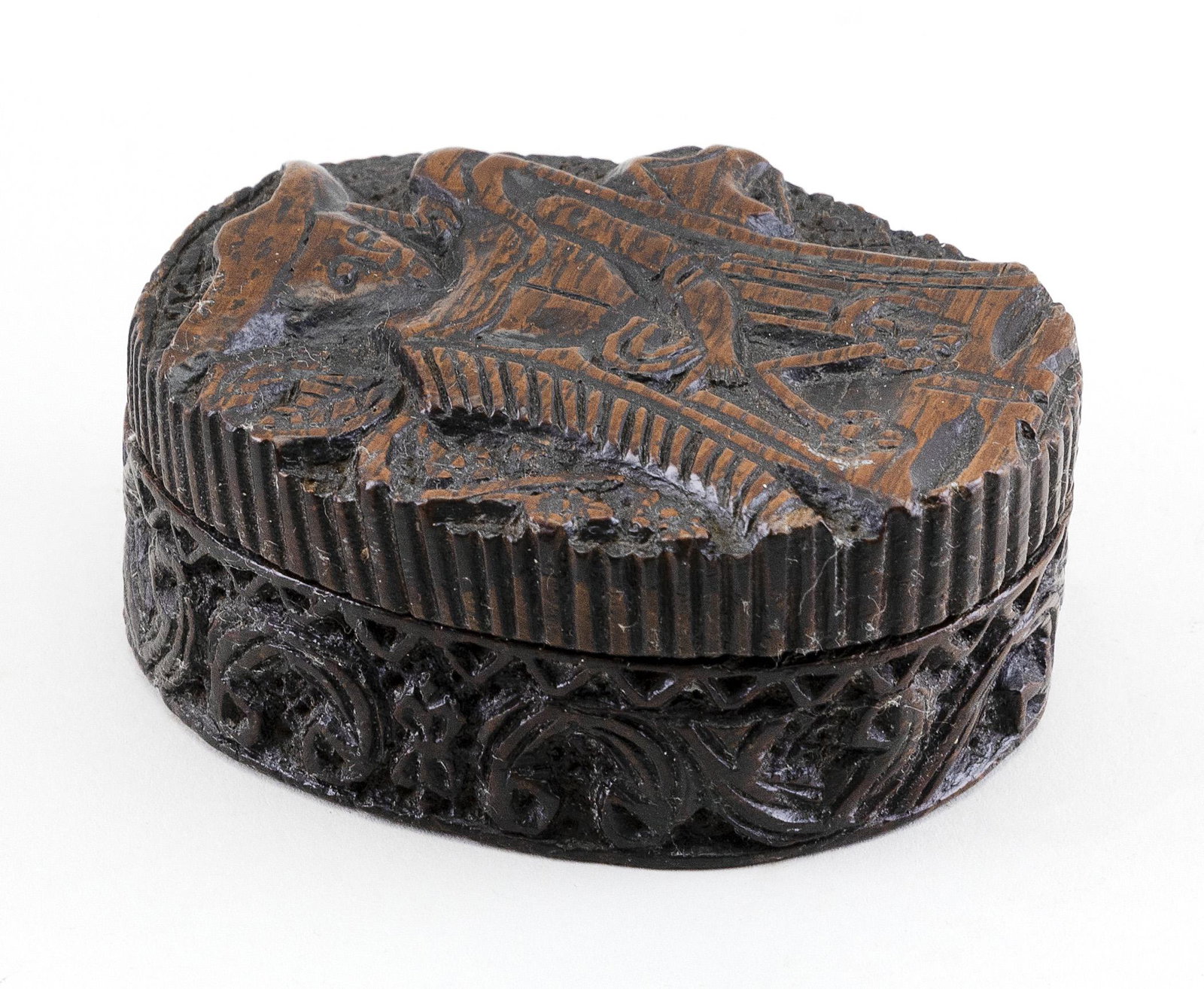 FRENCH CARVED OAK SNUFF BOX Late 17th Century Length (1 of 2)