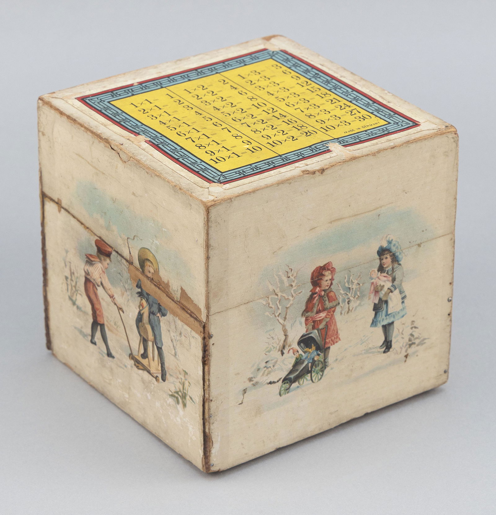 SET OF NINE GERMAN NESTING BLOCKS (1 of 3)