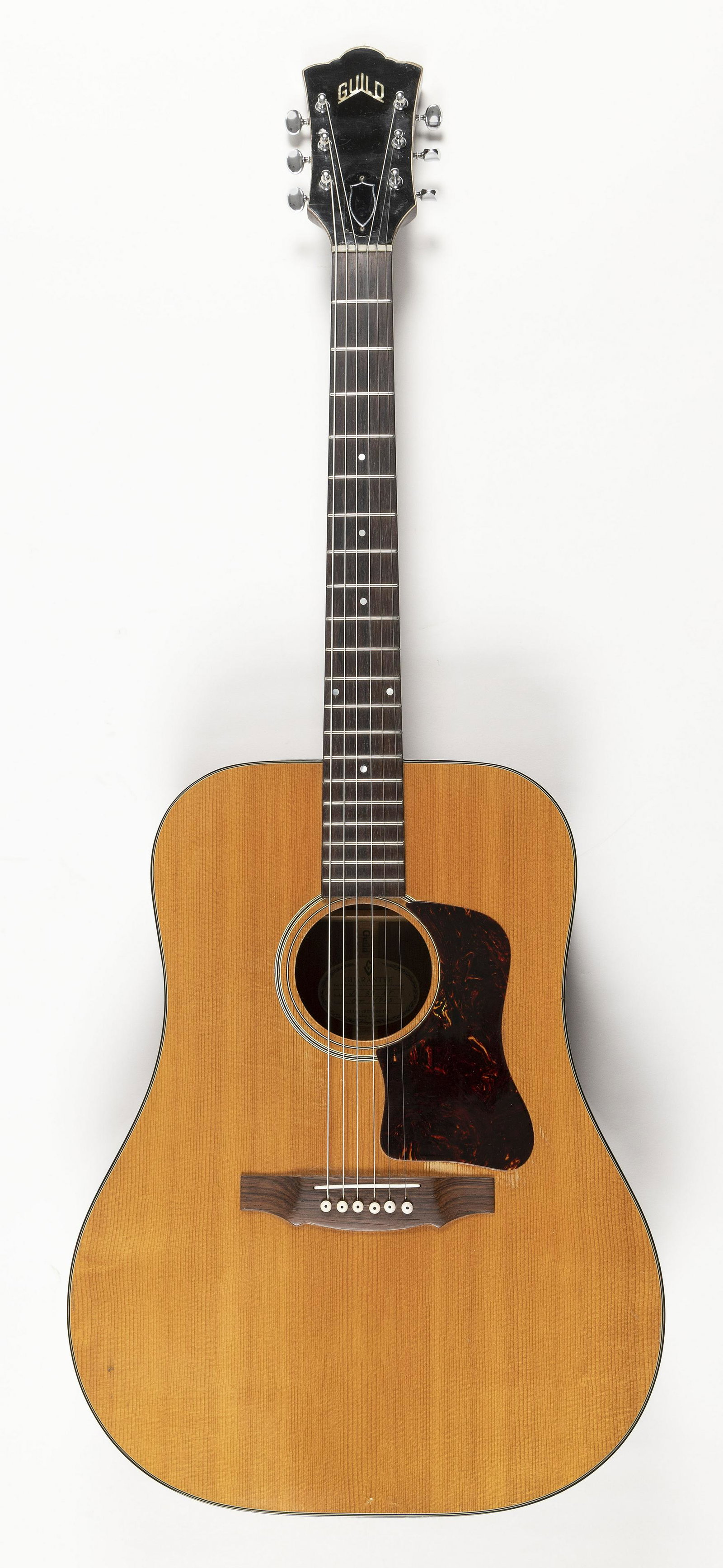 GUILD MODEL D-35 NT ACOUSTIC GUITAR (1 of 4)