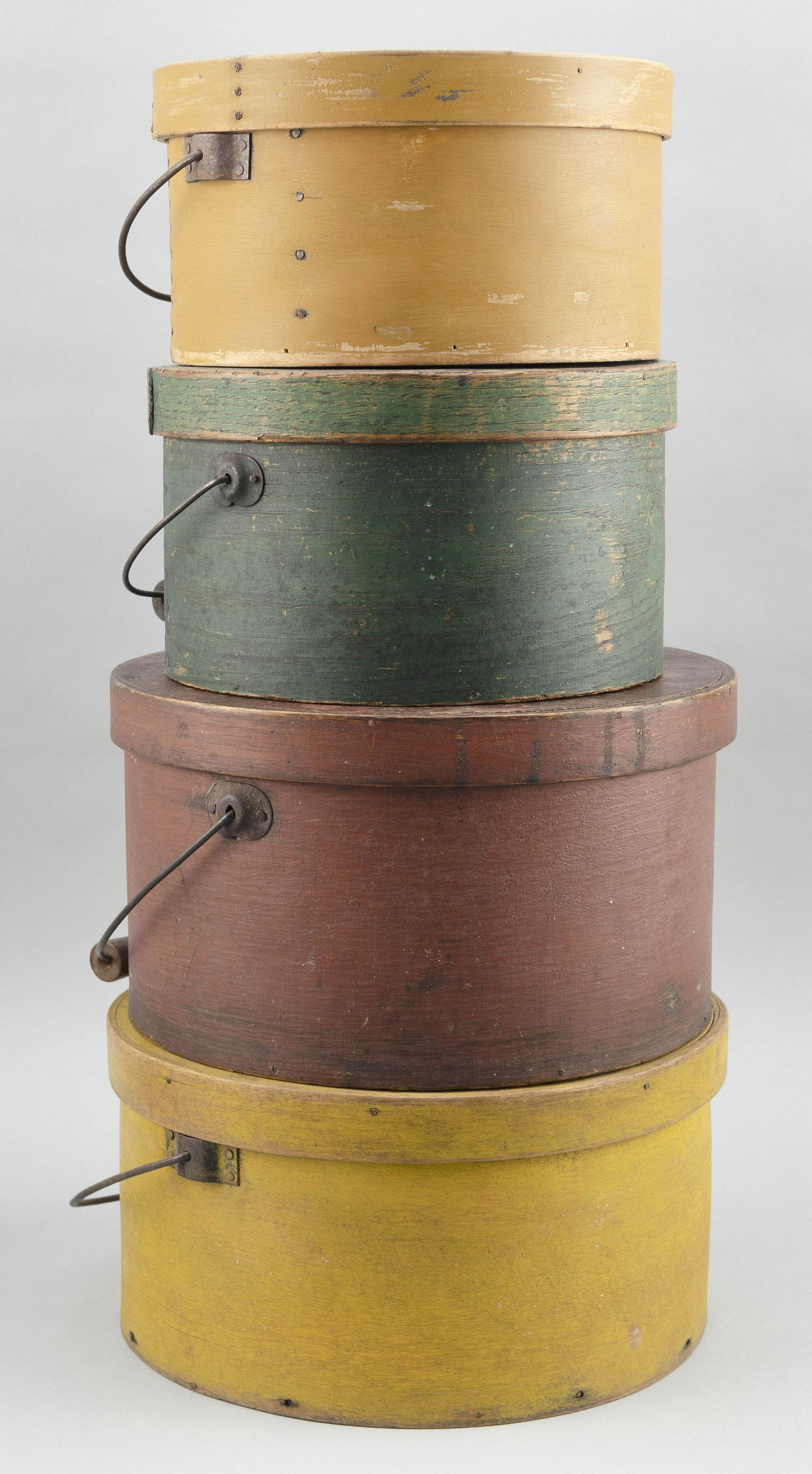 NEST OF FOUR GRADUATED PAINTED WOODEN MEASURES Late (1 of 2)