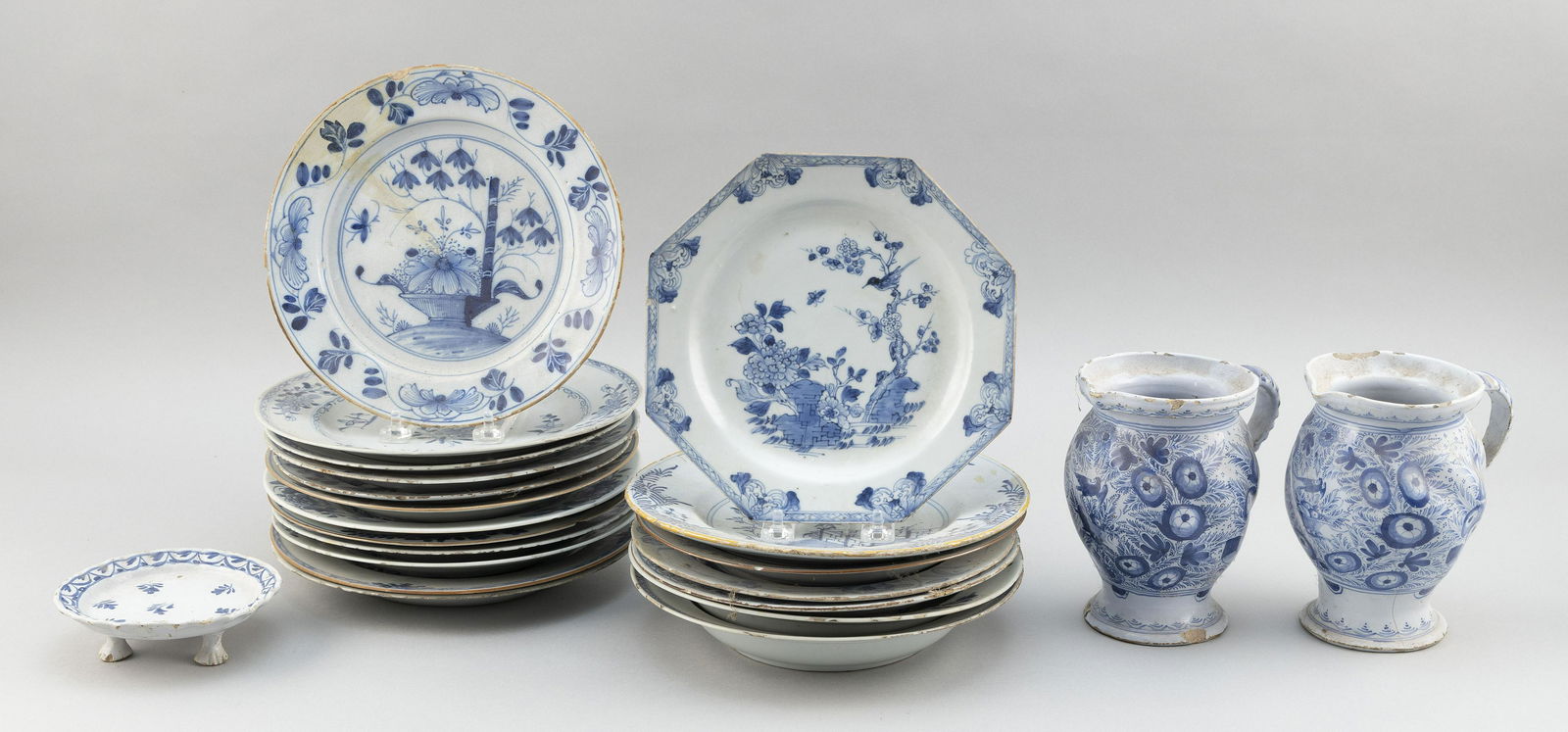 TWENTY-TWO PIECES OF CONTINENTAL BLUE AND WHITE DELFT (1 of 2)