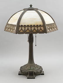 TABLE LAMP WITH ART NOUVEAU SLAG GLASS SHADE First Half (1 of 1)