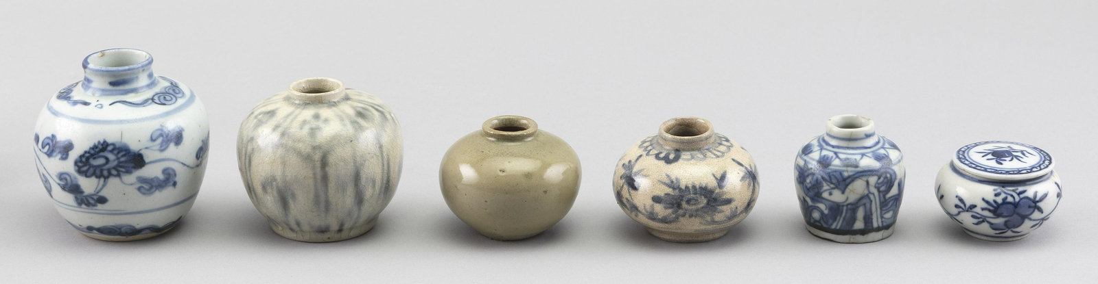 SIX SMALL CHINESE PORCELAIN JARLETS AND A COVERED BOX Mostly 19th Century Heights from 1.5” to (1 of 3)