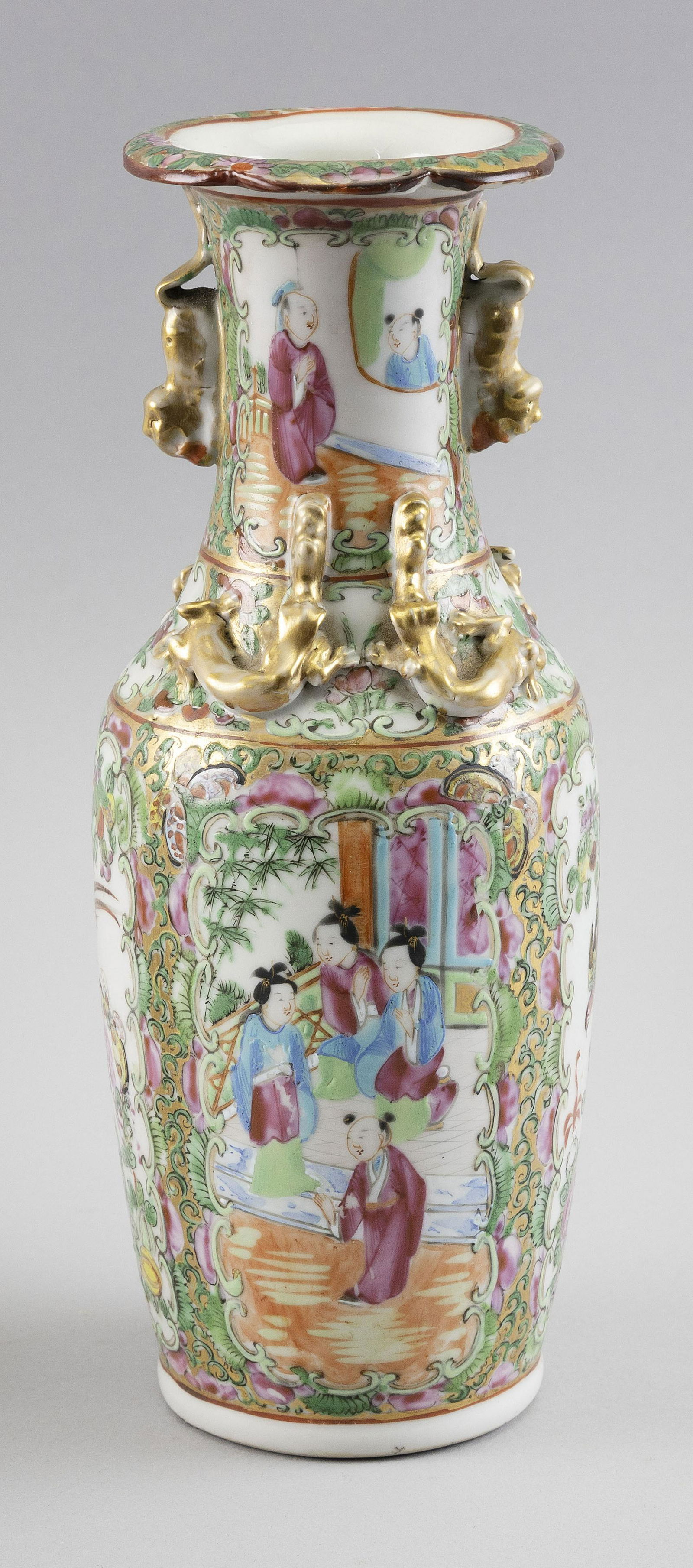 CHINESE EXPORT ROSE MANDARIN PORCELAIN VASE 19th Century Height 10". (1 of 4)