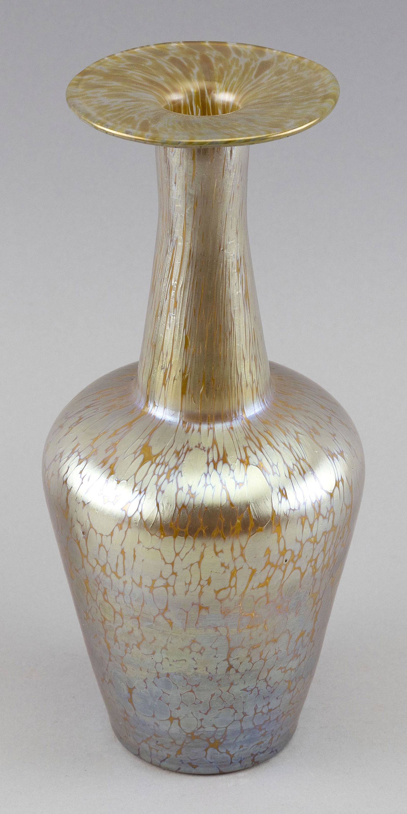LOETZ-TYPE ART GLASS VASE Early 20th Century Height 9.5". (1 of 3)