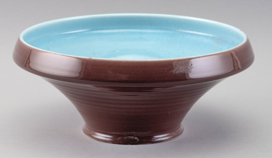 ROOKWOOD POTTERY BOWL #2256B Dated 1920 Height 4.25”. Diameter 10”. (1 of 1)