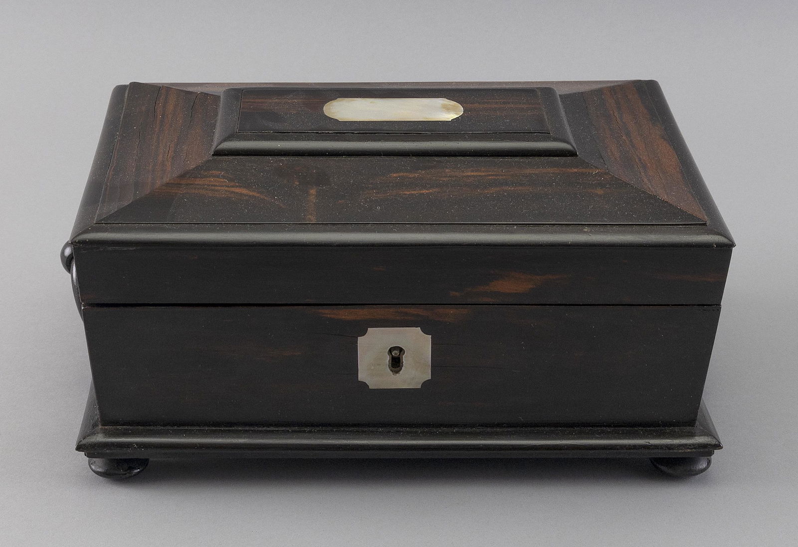 BLACK WALNUT SEWING BOX 19th Century Height 4.75”. Width 10”. Depth 7”. (1 of 4)