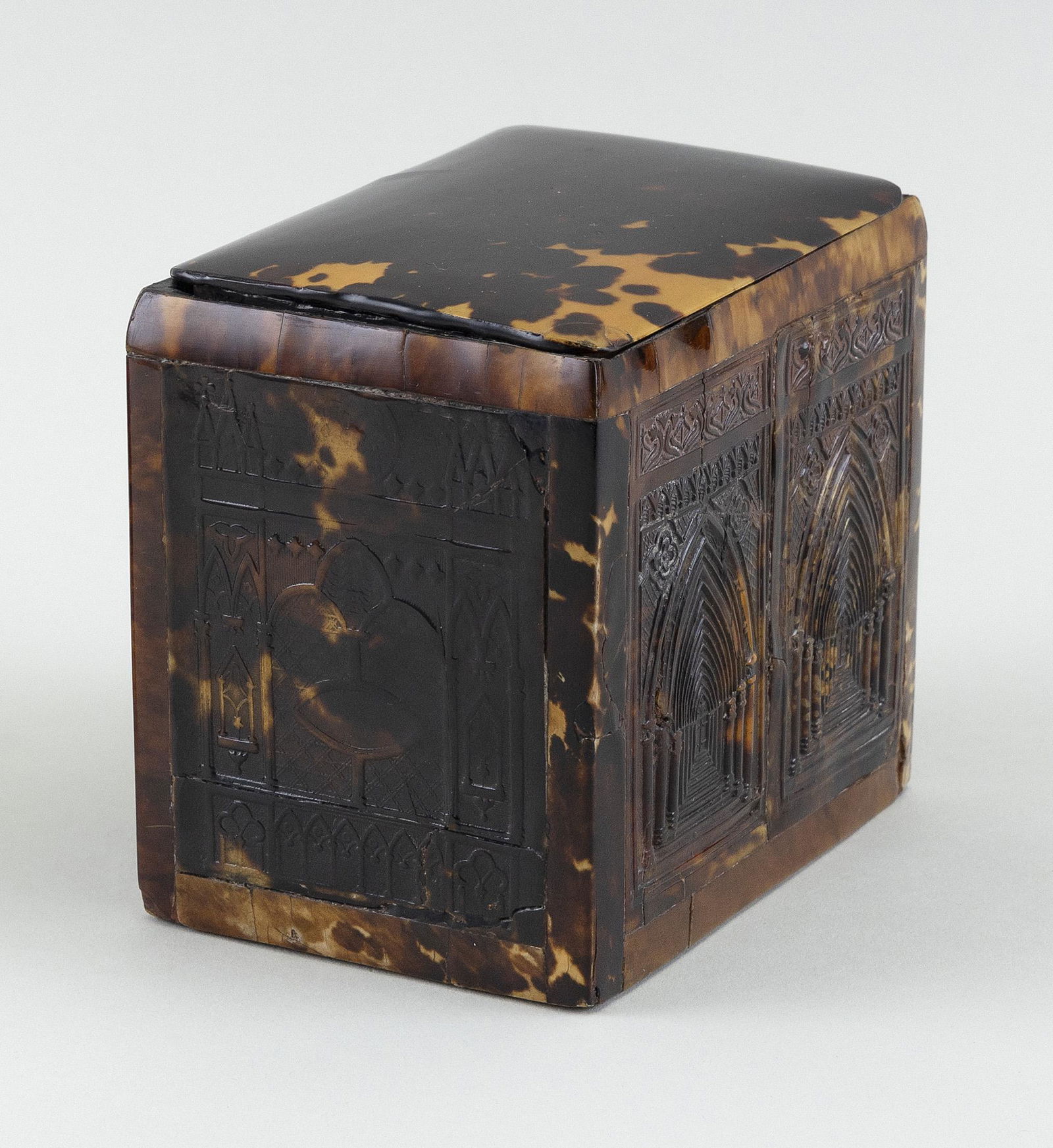 SHELL TEA CADDY Height 4.25”. Width 4.5”. Depth 3.5”. (1 of 2)