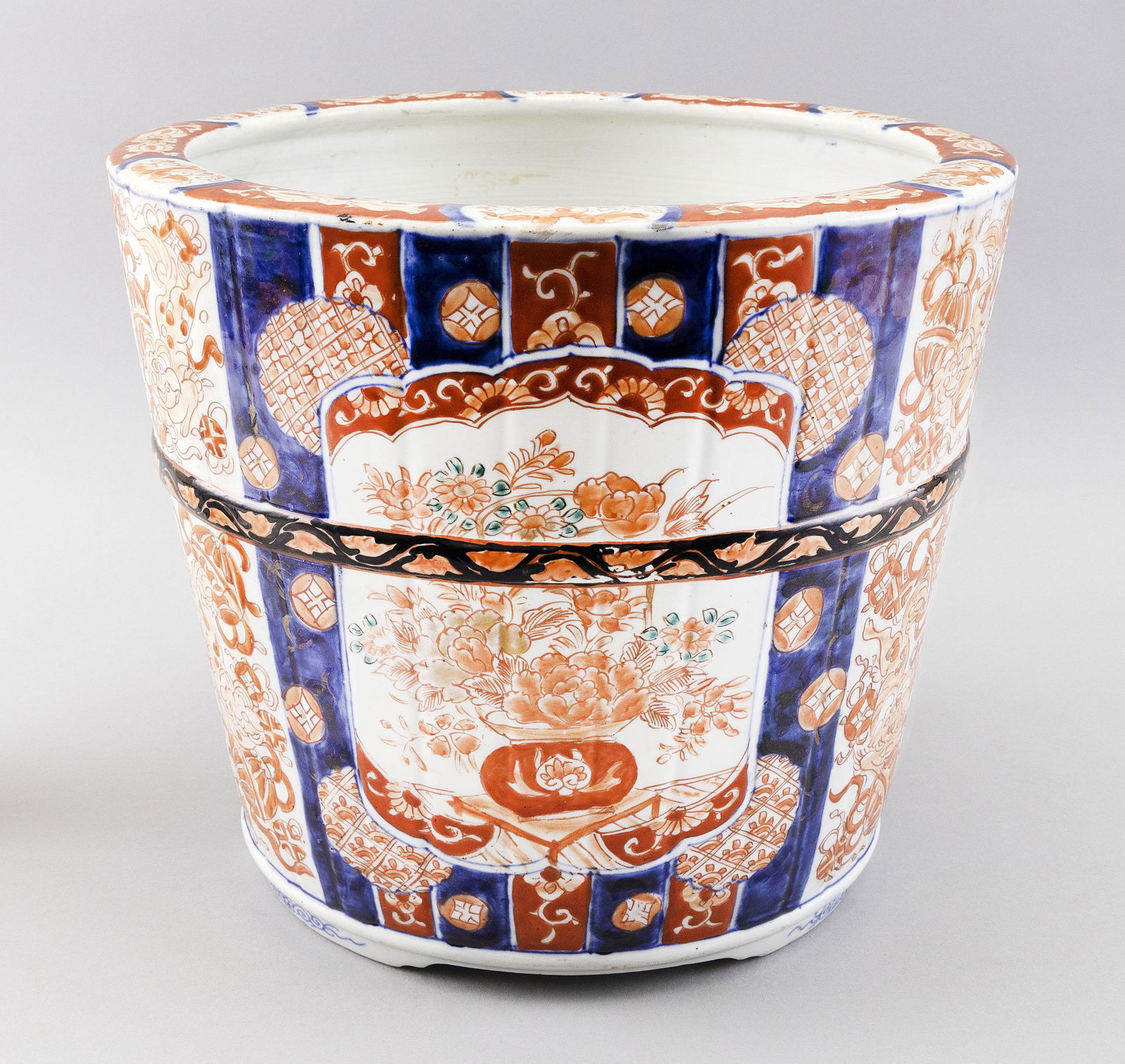 JAPANESE MEIJI PERIOD IMARI PORCELAIN PLANTER Circa 1900 Height 11". Diameter 13". (1 of 2)