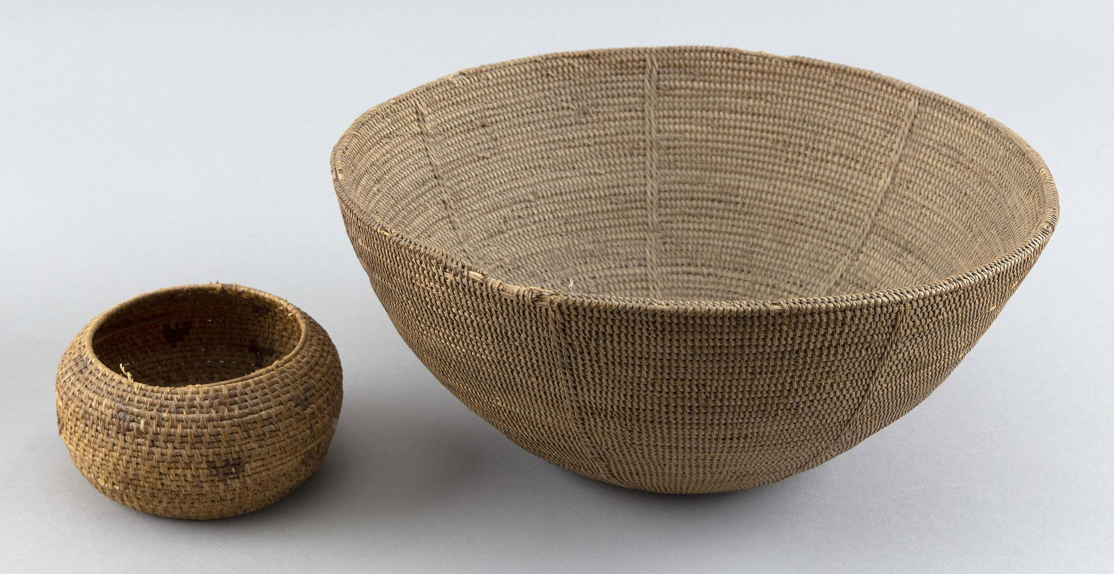 TWO NATIVE AMERICAN BASKETS 19th/20th Century Heights 3” and 5”. (1 of 2)