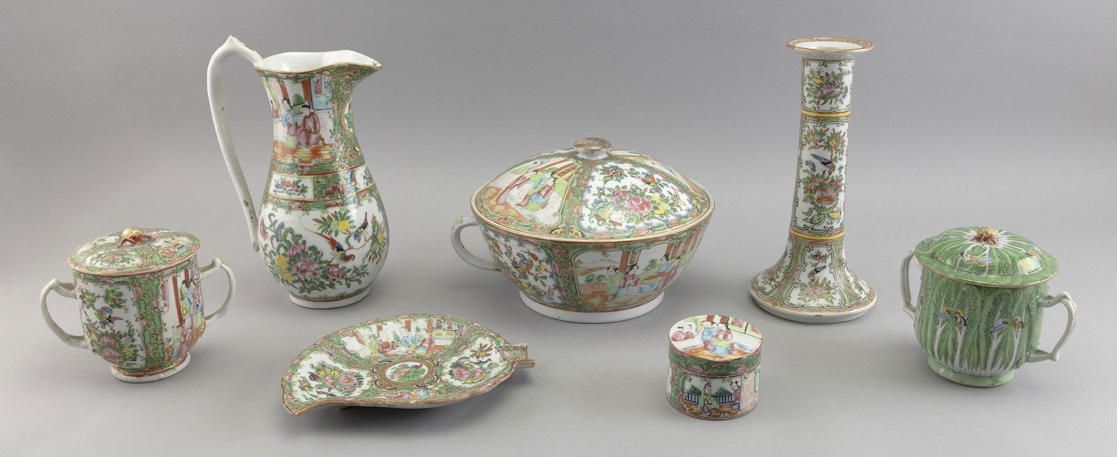 SEVEN PIECES OF CHINESE EXPORT PORCELAIN 20th Century Heights from 1” to 11”. (1 of 1)