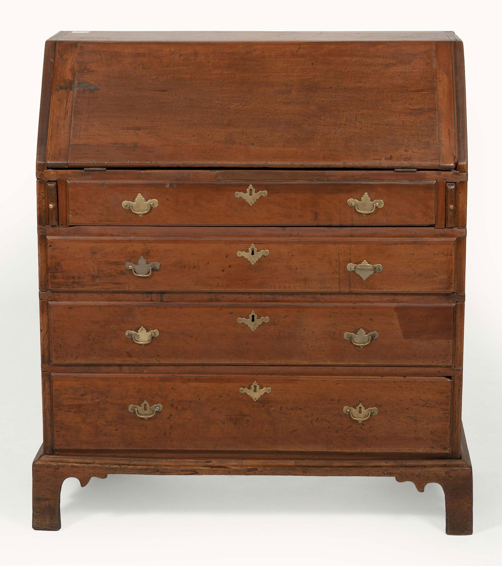 CHIPPENDALE SLANT-LID DESK WITH PROVENANCE PERTAINING TO THE BATTLE OF BUNKER HILL Second Half of (1 of 4)