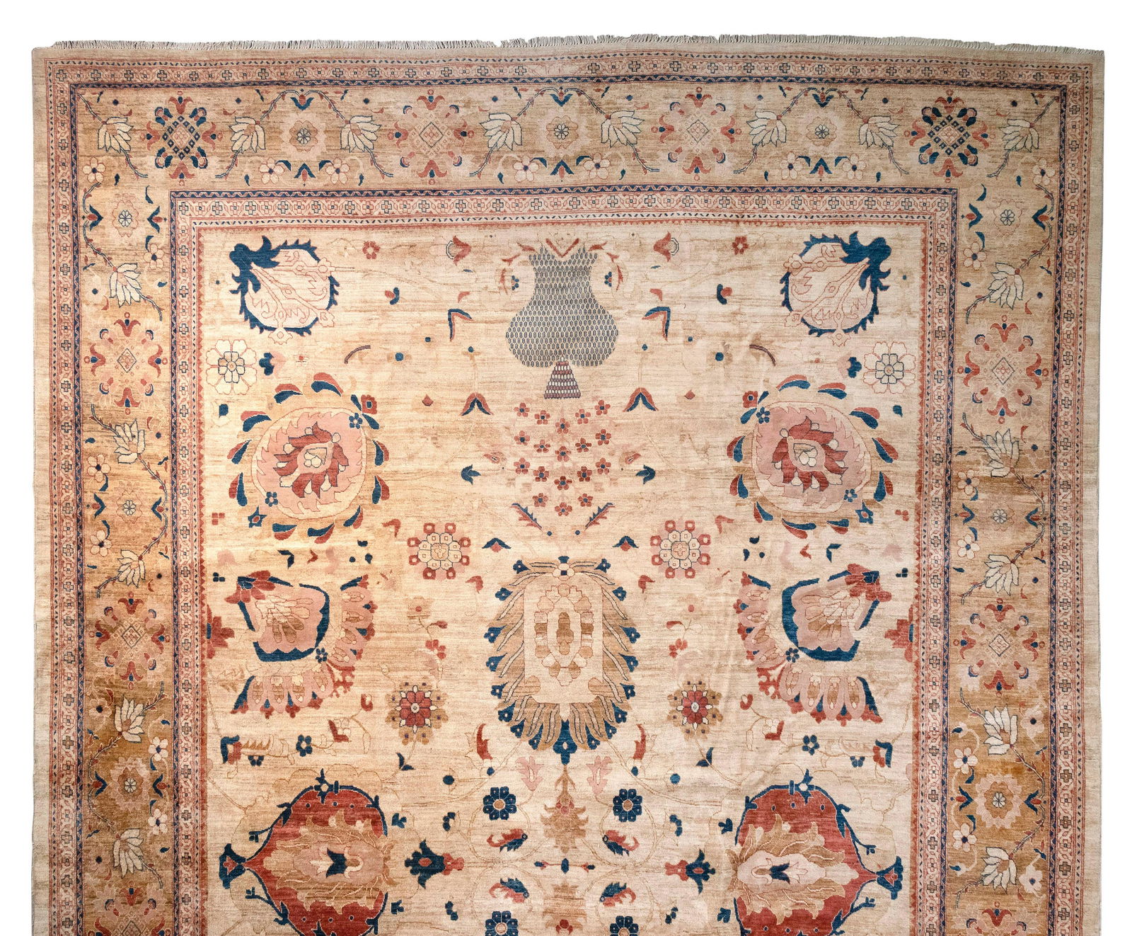 PESHAWAR RUG IN SULTANABAD DESIGN: 14’1” X 19’10” Late 20th Century (1 of 3)