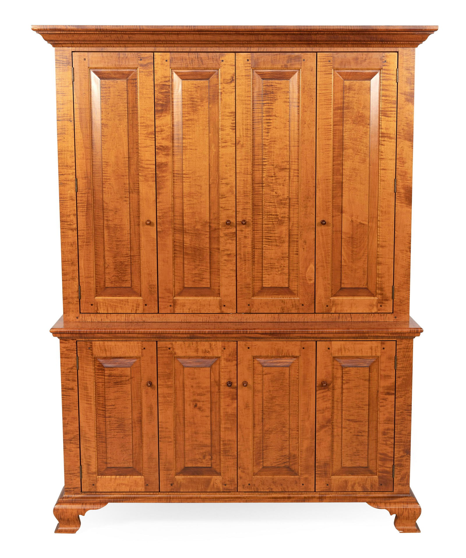 TWO-PART CUPBOARD ATTRIBUTED TO ELDRED WHEELER Massachusetts, 20th Century Height 76.5”. Width (1 of 3)