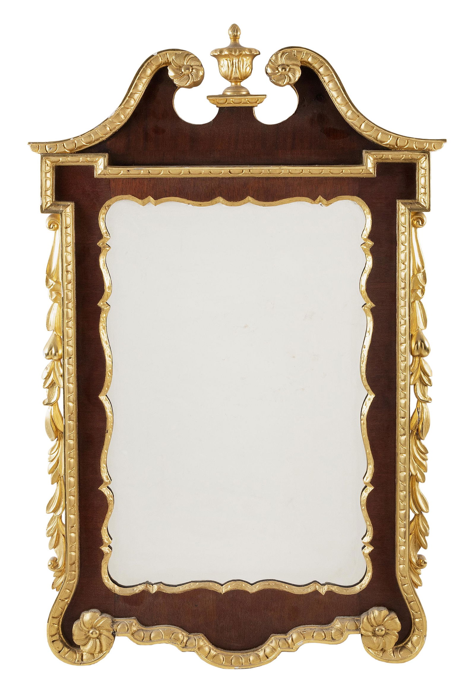 CHIPPENDALE MIRROR Philadelphia, Last Quarter of the 18th Century Height 44.75”. Width (1 of 3)