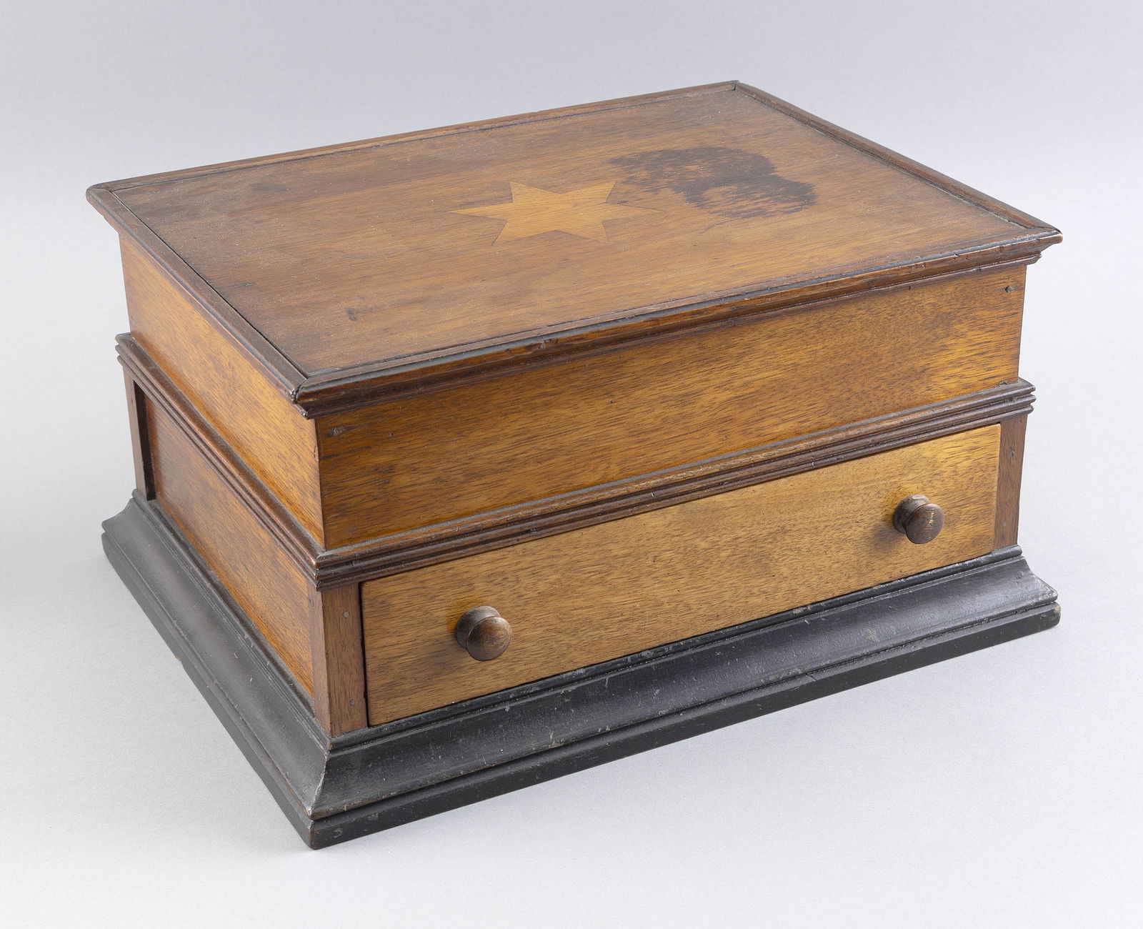 TABLETOP DOCUMENT BOX WITH INLAID STAR Dated 1880 Height 7.25”. Width 13”. Depth (1 of 4)