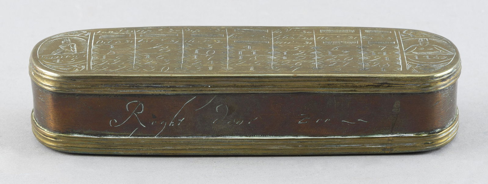 DUTCH COPPER AND BRASS TOBACCO BOX 18th Century Length 6.5”. (1 of 3)