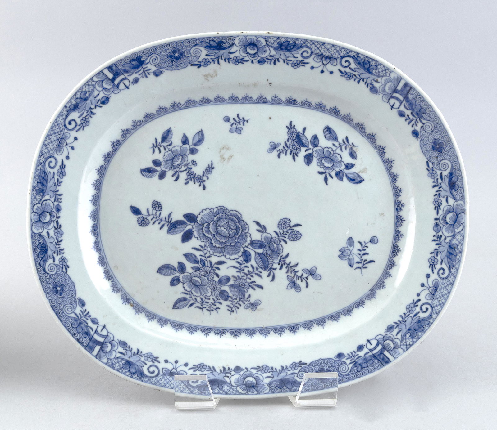 CHINESE EXPORT BLUE AND WHITE PORCELAIN PLATTER 18th Century Length 15". (1 of 2)