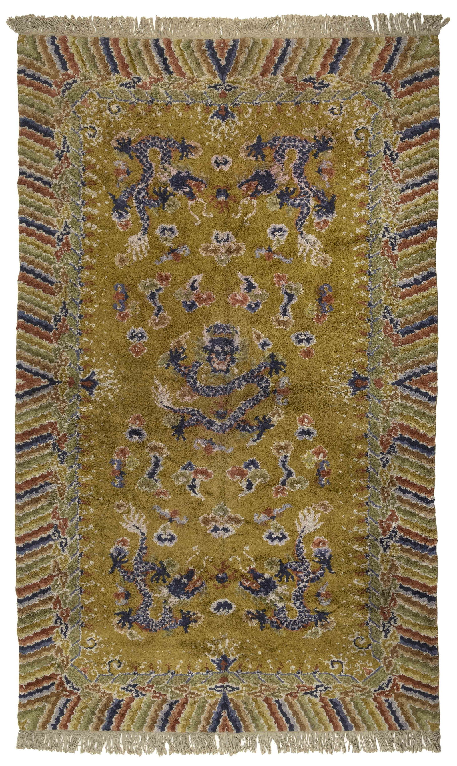 CHINESE DESIGN RUG: 4'0" X 6'7" Second Half of the 20th Century (1 of 9)