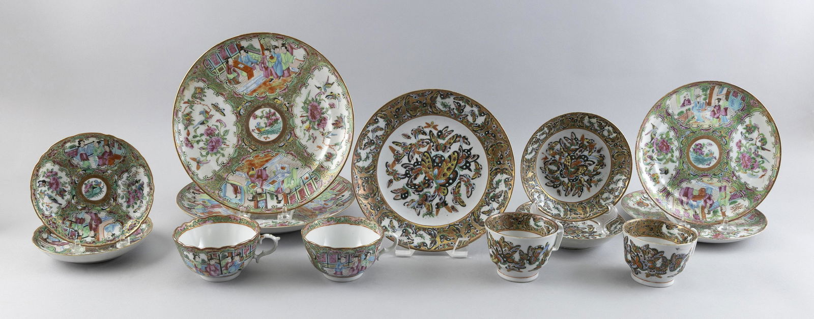 THIRTEEN PIECES OF CHINESE EXPORT PORCELAIN (1 of 1)