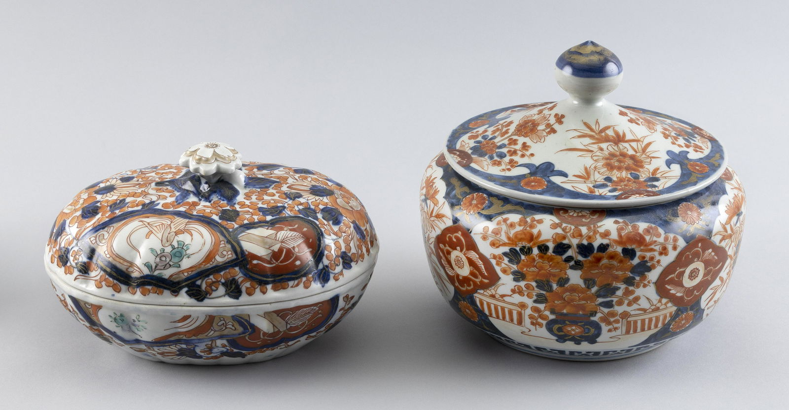 TWO JAPANESE IMARI PORCELAIN COVERED JARS 19th Century (1 of 2)