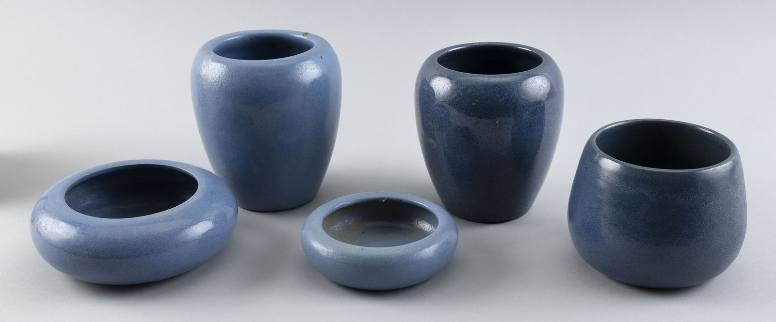 FIVE PAUL REVERE POTTERY VASES Boston, Early 20th Century Heights from 1.5” to 5”. (1 of 2)
