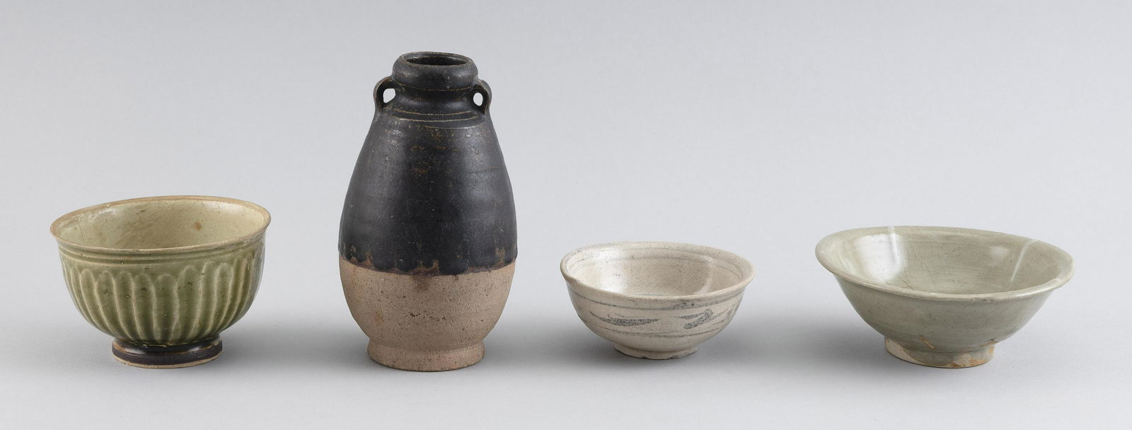 FOUR PIECES OF CHINESE POTTERY 19th Century and Earlier (1 of 2)