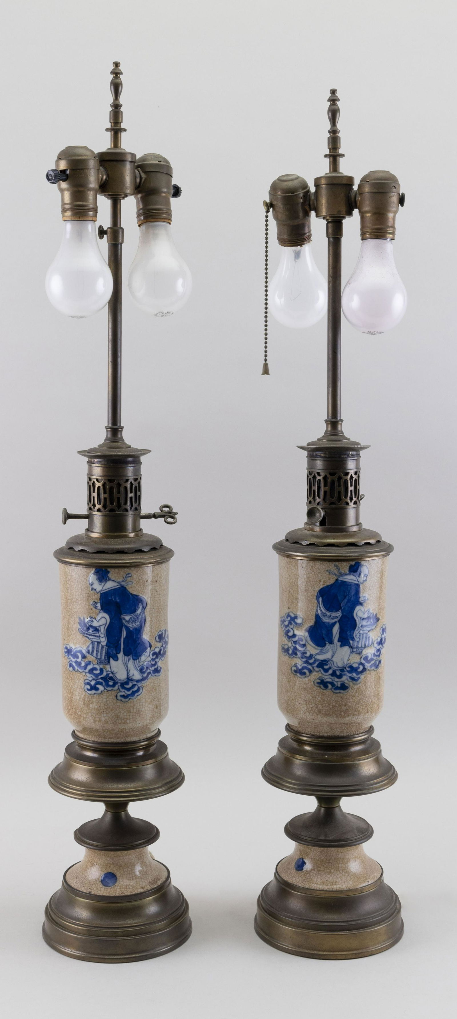 PAIR OF CHINESE BLUE AND WHITE ON CRACKLEWARE PORCELAIN LAMPS MOUNTED AS TABLE LAMPS Early 20th (1 of 2)