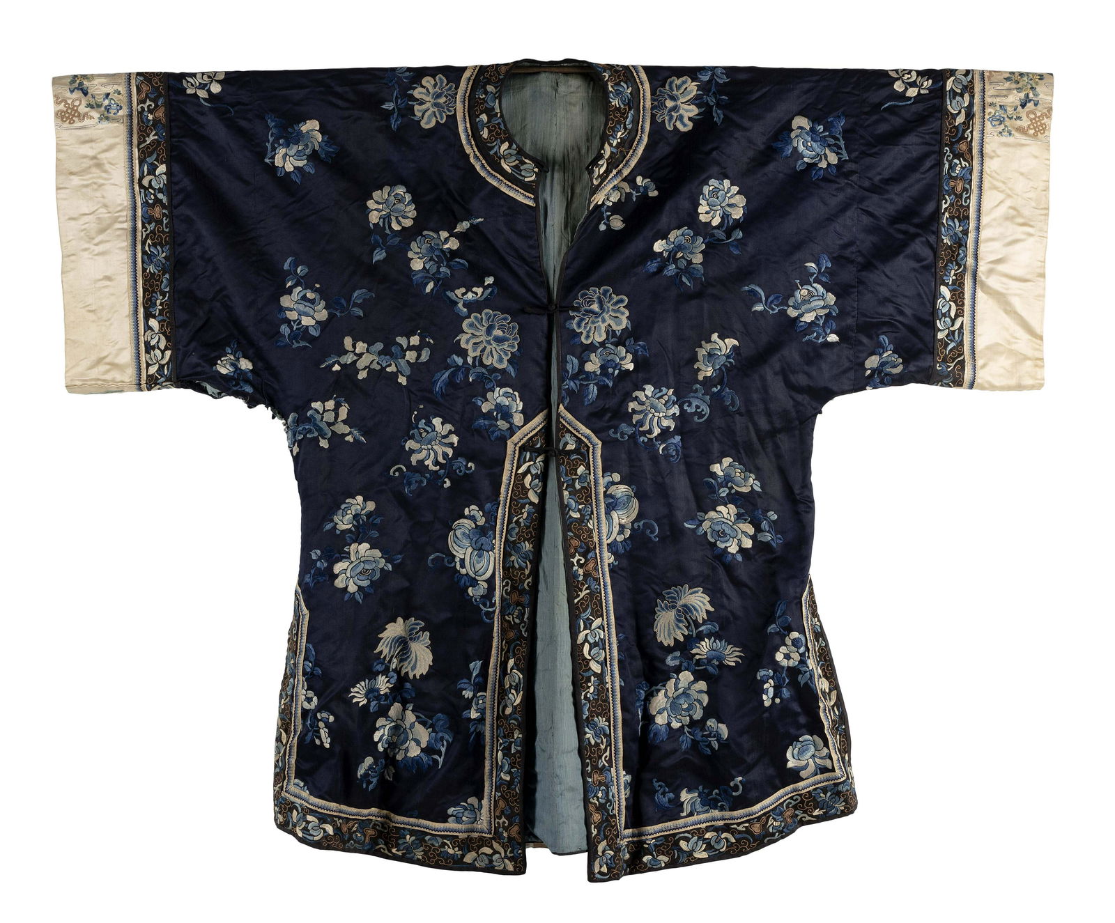 LOT OF CHINESE SILK EMBROIDERED TEXTILES 19th/20th Century (1 of 5)