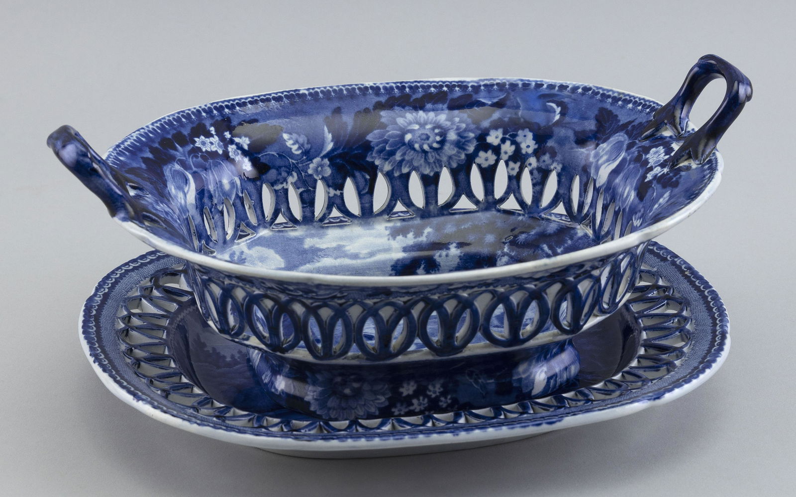BLUE STAFFORDSHIRE CHESTNUT BASKET AND UNDERTRAY Circa 1830-1850 Basket height 5". Length 11". Width (1 of 6)