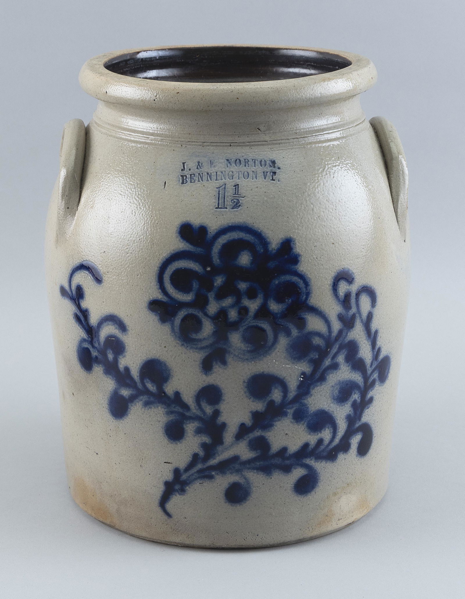 J. & E. NORTON ONE-AND-A-HALF-GALLON STONEWARE CROCK Bennington, Vermont, 19th Century Height (1 of 4)