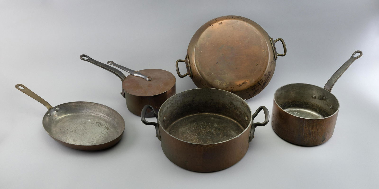 FIVE PIECES OF COPPER COOKWARE, MOSTLY DEHILLERIN Paris, 20th Century Large pot height 4.5". (1 of 1)