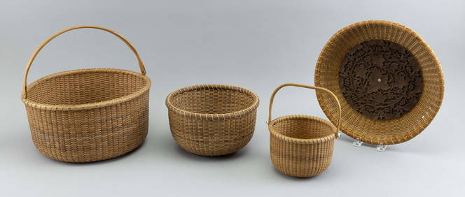 FOUR NANTUCKET AND NANTUCKET-STYLE BASKETS Contemporary Heights to 6&#8221;. Diameters to 12&#8221;. (1 of 2)