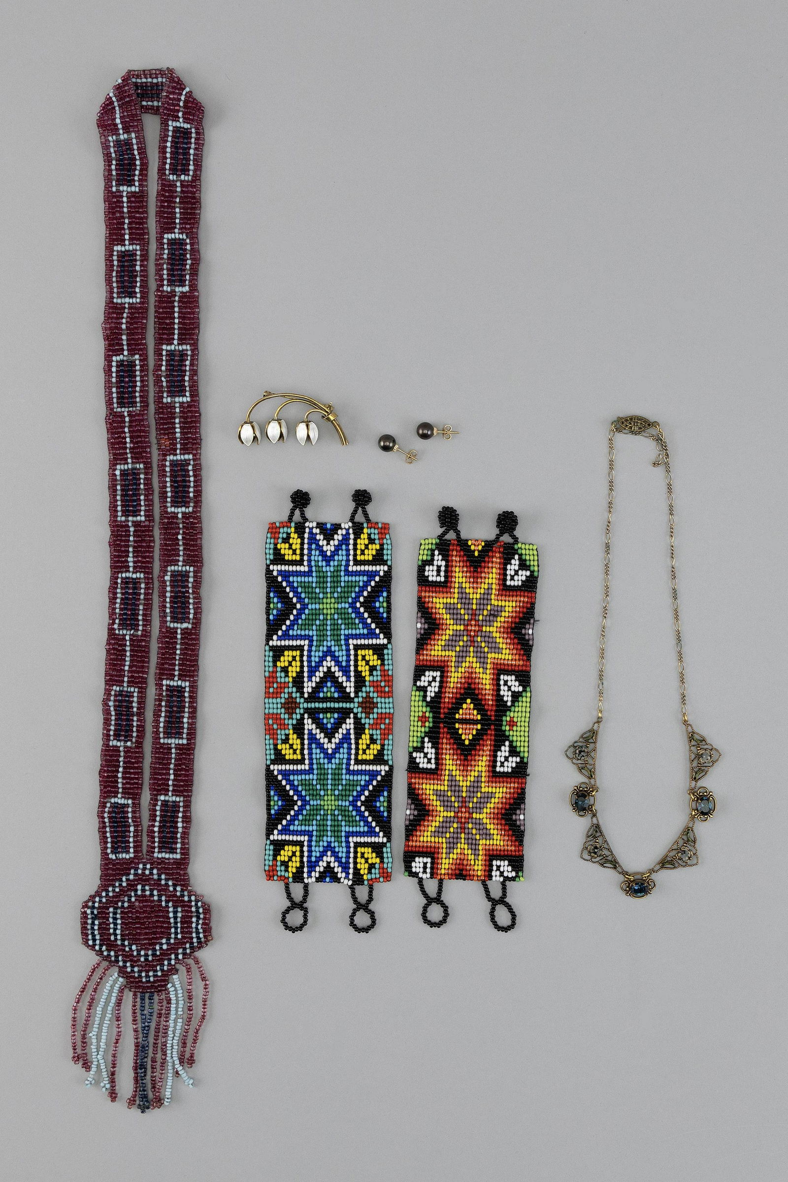 PAIR OF PEARL EARRINGS AND ASSORTED COSTUME JEWELRY 20th Century (1 of 1)