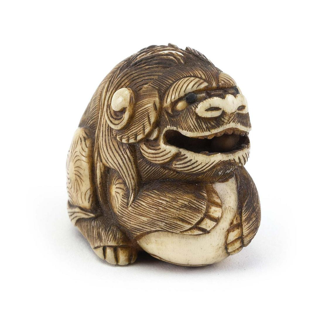 JAPANESE CARVED IVORY NETSUKE 19th Century Height 1.5". (1 of 4)