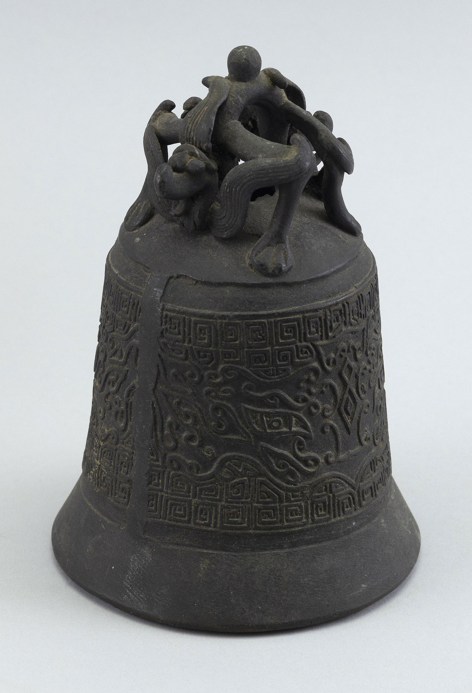 CHINESE BRONZE BELL 18th/19th Century Height 7". (1 of 2)