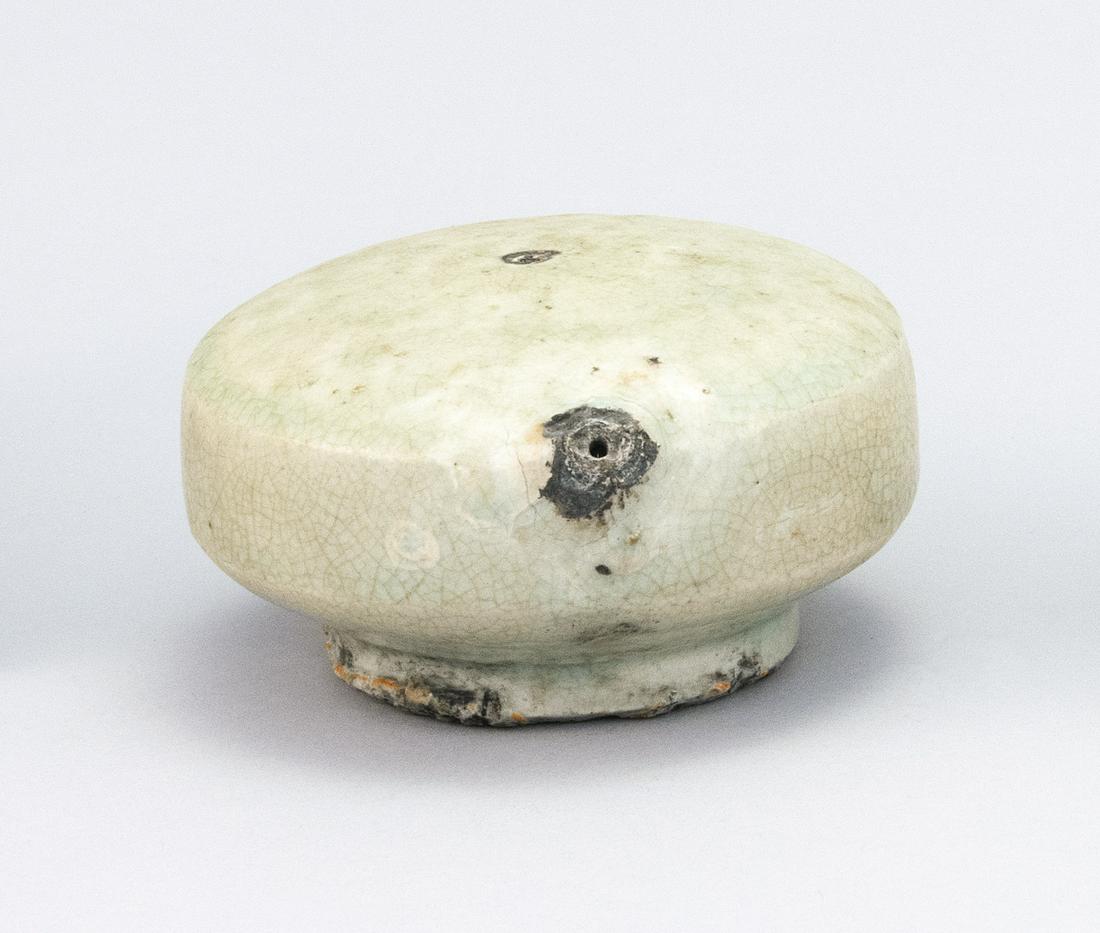 KOREAN CELADON PORCELAIN WATER DROPPER 19th Century Height 1.5". Diameter 3". (1 of 3)