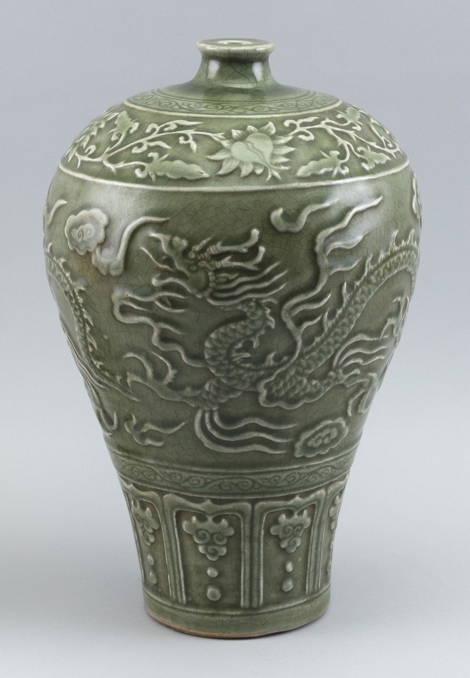 KOREAN GREEN GLAZE MEIPING DRAGON VASE 20th Century Height 14î. (1 of 2)