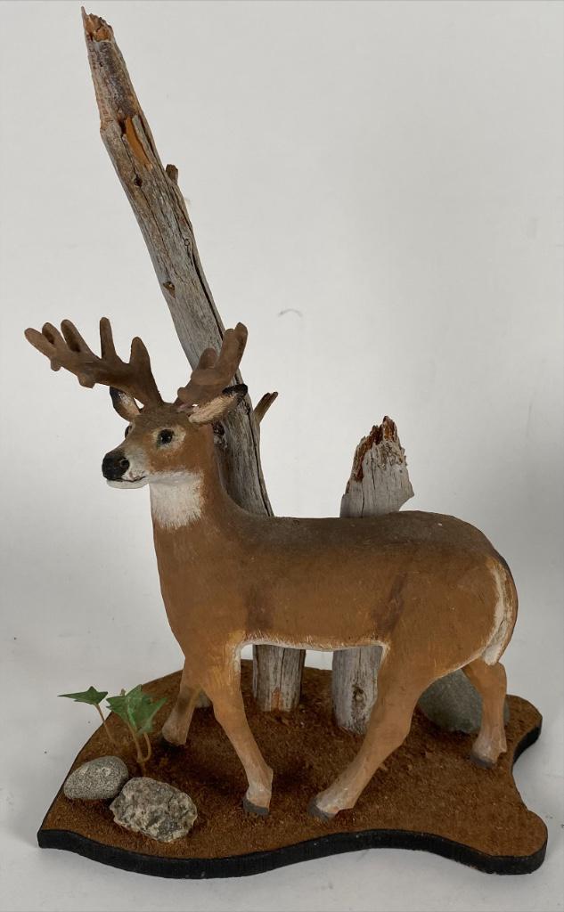 STAN SPARRE CARVING OF A MINIATURE DEER Massachusetts, 20th Century Height 10î. (1 of 3)