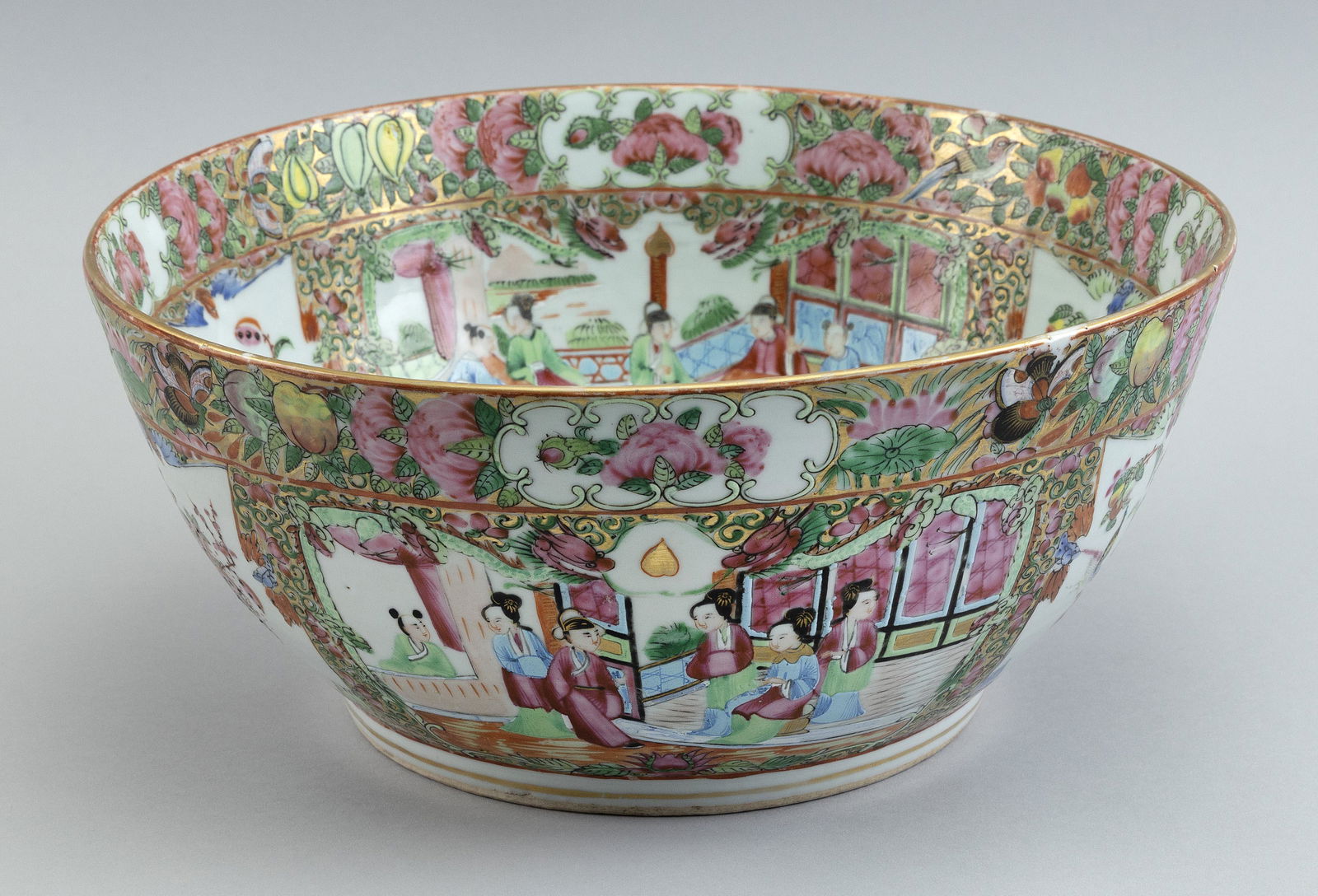 CHINESE EXPORT ROSE MANDARIN PORCELAIN BOWL 19th Century Height 5.25î. Diameter 11î. (1 of 3)