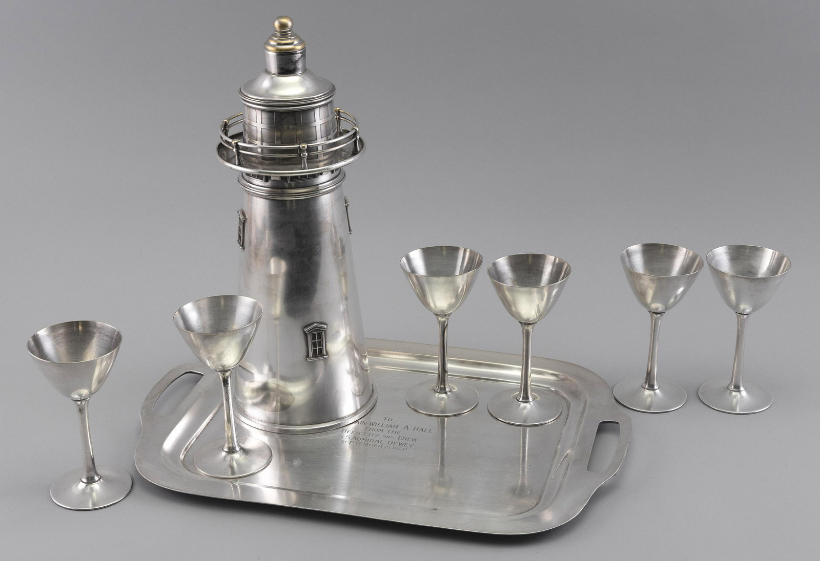 MERIDEN SILVER PLATED LIGHTHOUSE COCKTAIL SHAKER AND SET Early 20th Century Shaker height 13.75î (1 of 1)