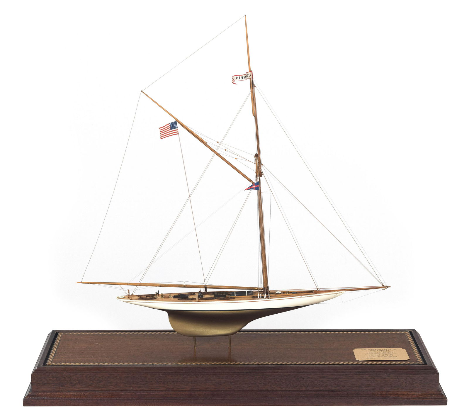 CASED MODEL OF THE RACING SLOOP ìCOLUMBIAî 20th Century Case height 30.5î. Length (1 of 3)
