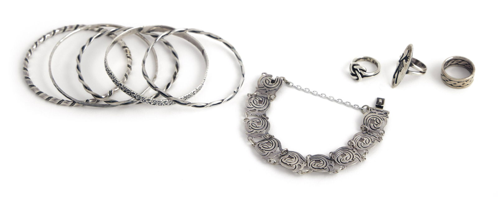 NINE PIECES OF STERLING SILVER JEWELRY Approx. 61.39 total dwt. (1 of 1)