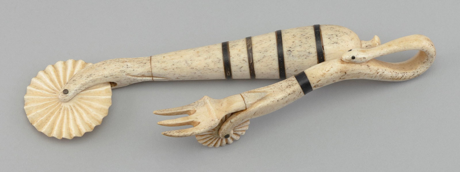 * TWO CONTEMPORARY WHALEBONE PIE CRIMPERS 20th Century Lengths 6î and 7.5î.: * TWO CONTEMPORARY WHALEBONE PIE CRIMPERS 20th Century * Per Federal Regulation, this item may only be purchased by a Massachusetts resident and will not be shipped out of state. Lengths 6î and 7