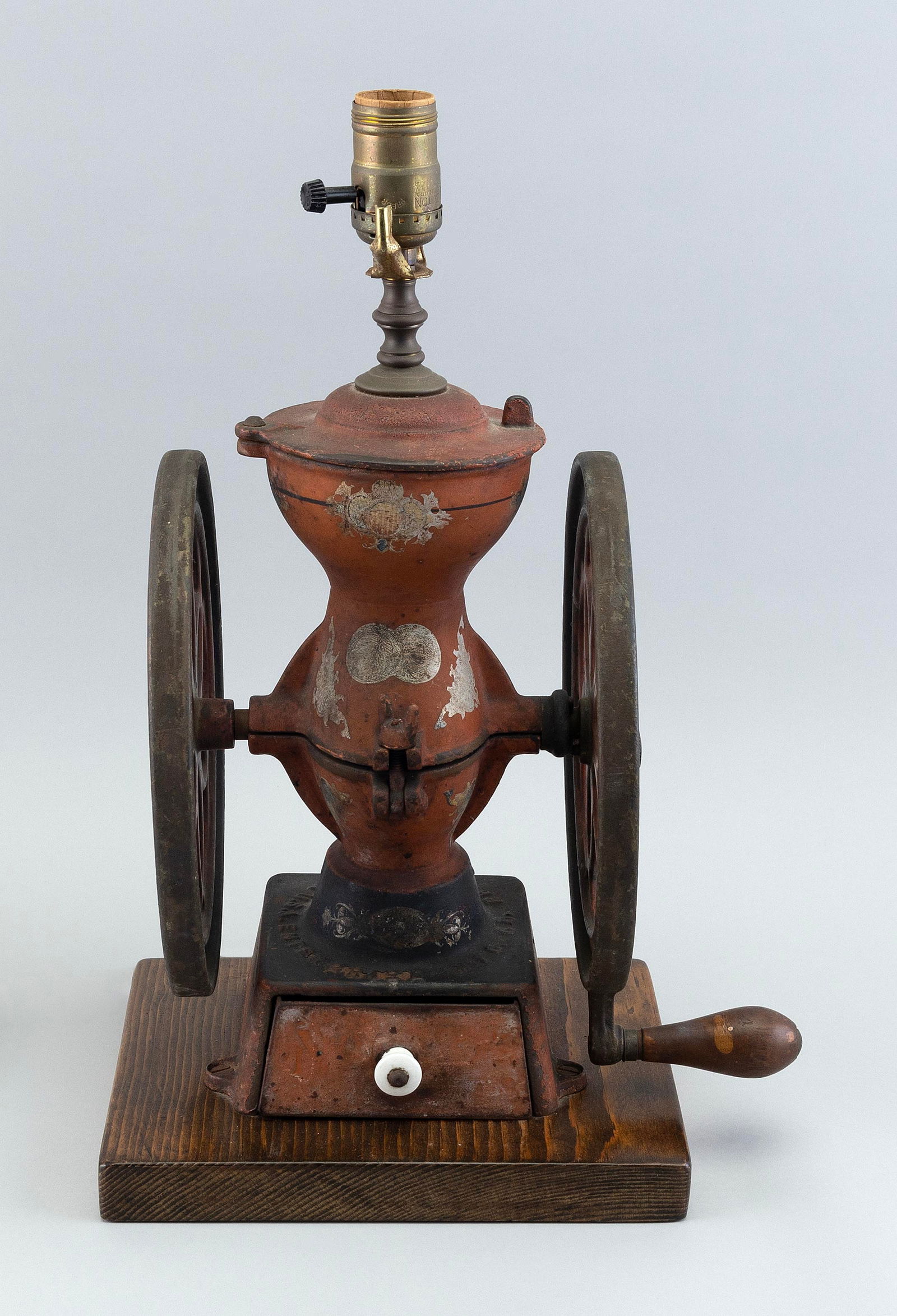 CAST IRON ENTERPRISE COFFEE MILL MOUNTED AS A TABLE LAMP 19th Century Height 17î. (1 of 2)